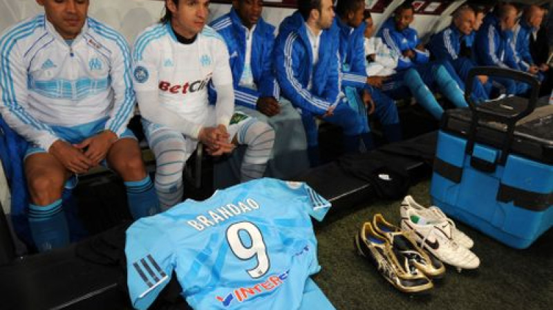 Marseļas "Olympique" spēlētāji izsaka atbalstu Brandau
Foto: AFP/Scanpix