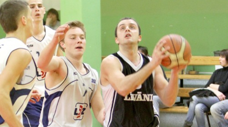 Edgars Cimars uzbrukumā
Foto: Ritvars Raits, Sportacentrs.com