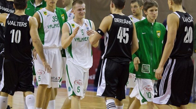 "Valmiera" - "VEF Juniors"
Foto: Jānis Eicēns