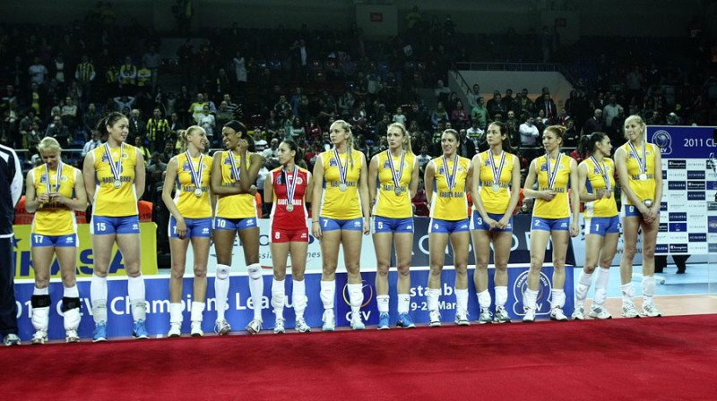 Olgas Točko pārstāvētā Baku "Rabita" komanda ar Čempionu līgas sudraba medaļām
Foto: cev.lu