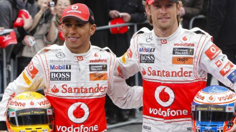 Luiss Hamiltons un Džensons Batons
Foto: AFP/Scanpix