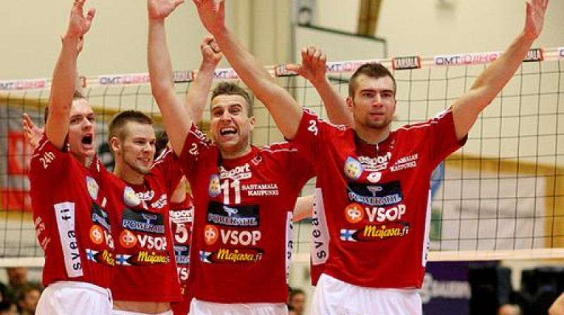 Ansis Medenis priekšplānā, Aivars Petruševics no kreisās
Foto: mestaruusliiga.fi