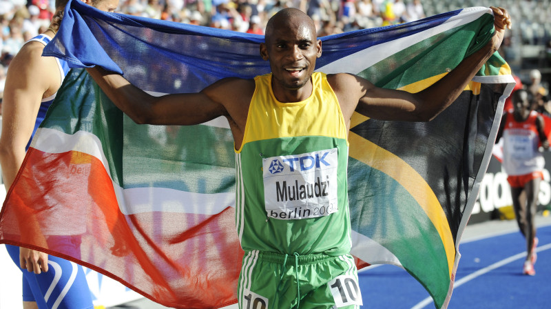 Mbulaeni Mulaudzi pēc uzvaras 2009. gada 
pasaules čempionātā. Foto: AP/Scanpix