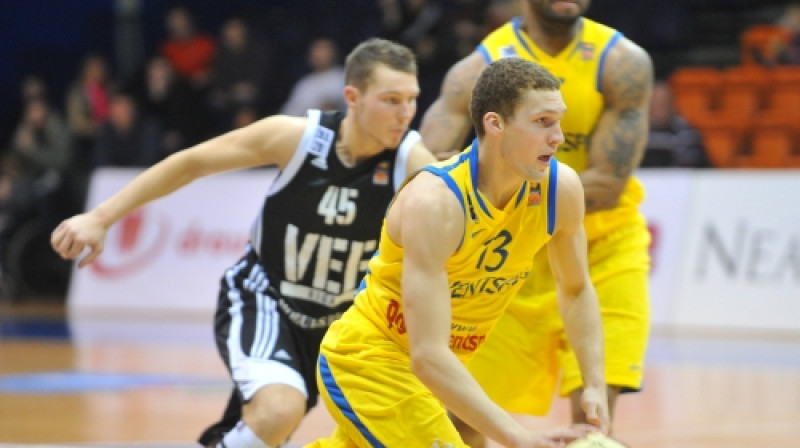 Daira Bertāna un Jāņa Strēlnieka dueli pieskatīs Brendons Hanters
Foto: Fotostudija L&J