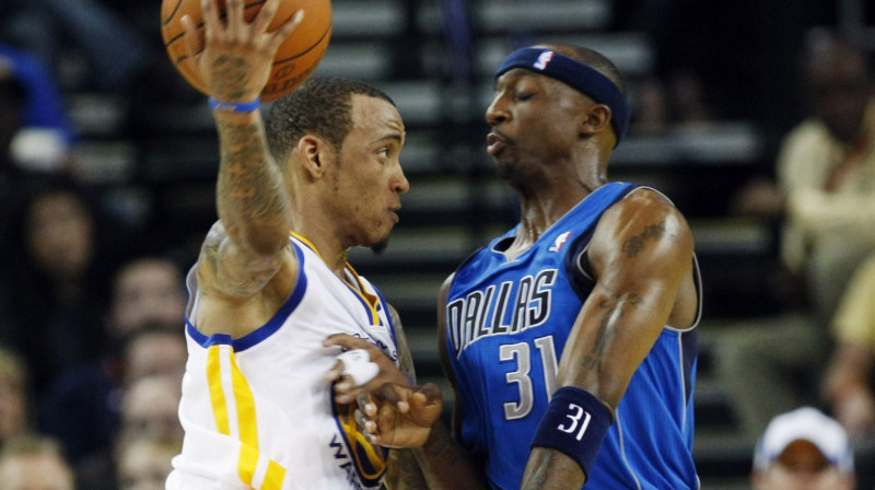 Monta Eliss apspēlēja ne tikai Džeisonu Teriju, bet atnesa savai komandai uzvaru 
Foto: AP/Scanpix