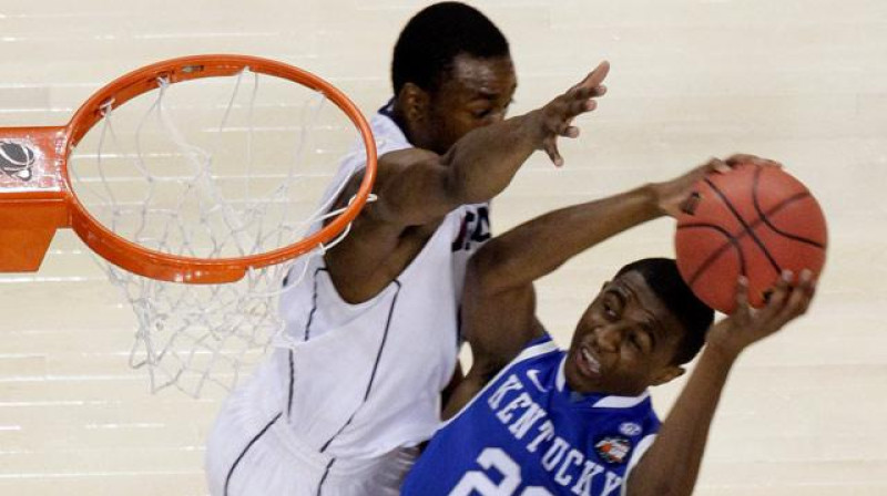 Kemba Vokers aizsardzībā
Foto: AP/Scanpix