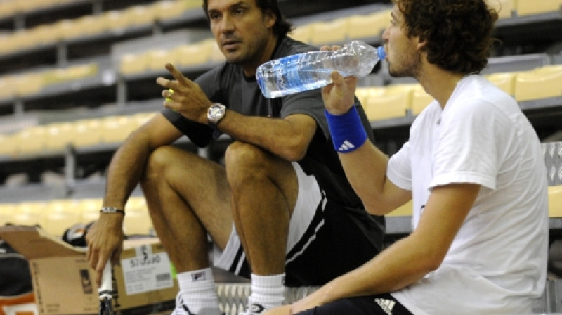 Ernans Gumī un Ernests Gulbis jaunajā sezonā atkal strādās kopā
Foto: Romāns Kokšarovs, "Sporta Avīze"