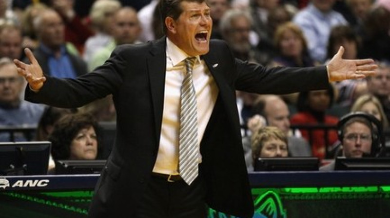 Džīno Oriemma, "Connecticut" treneris
Foto: www.ncaa.com