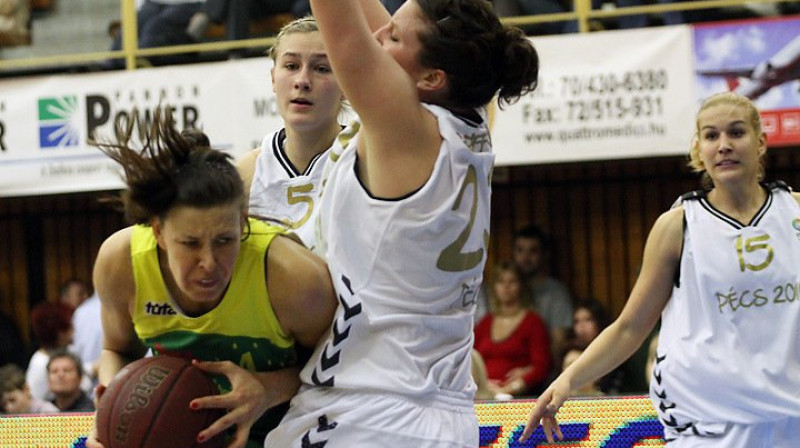 Zane Tamane sestdien realizēja 90% metienu, guva 21 punktu, izcīnīja 7 atlēkušās bumbas un 4 reizes rezultatīvi piespēlēja
Foto: mizopecsbasketball.hu