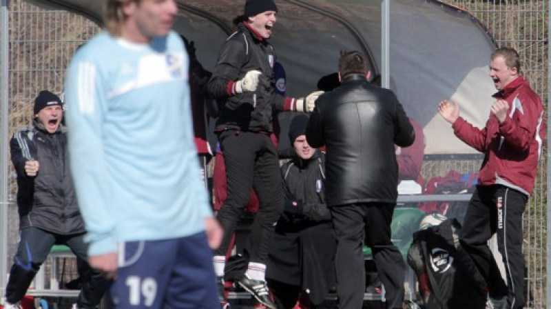 Dainis Kazakevičs un pārējā komanda ar rezultātu var būt apmierināta
Foto: Ivars Veiliņš