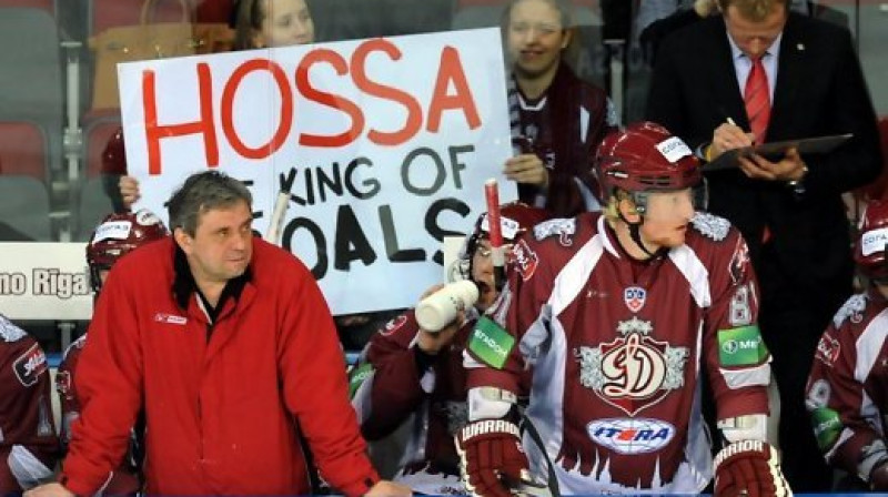 Hosa Rīgā? Jā, jo viņš ir jauks puisis un viņam karjerā pēdējos gados nav īsti gājis. Pārliecinoši argumenti, kas izskan kluba padomē.
Foto: Romāns Kokšarovs, F64, SA+