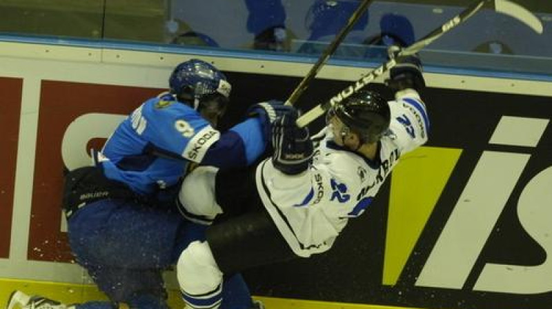 Foto no 1. dienas spēles starp kazahiem un igauņiem
Foto: iihf.com