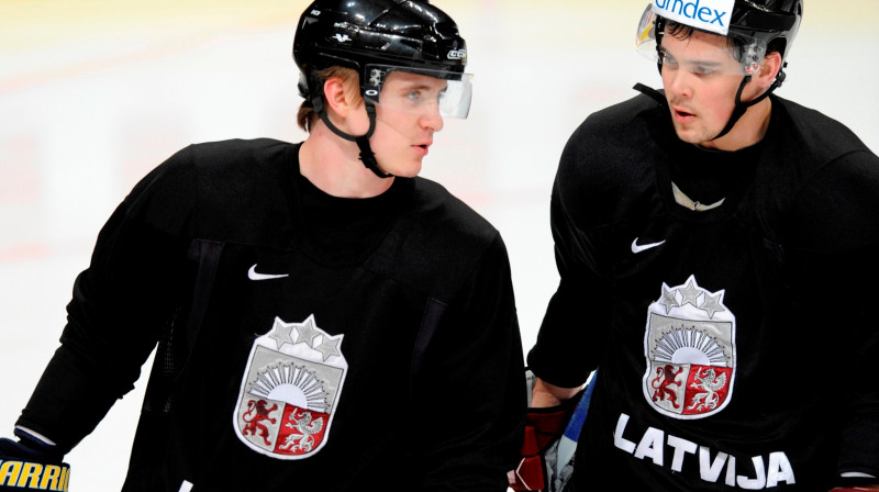 Artūrs Kulda un Kristaps Sotnieks
Foto: Romāns Kokšarovs, Sporta Avīze, f64