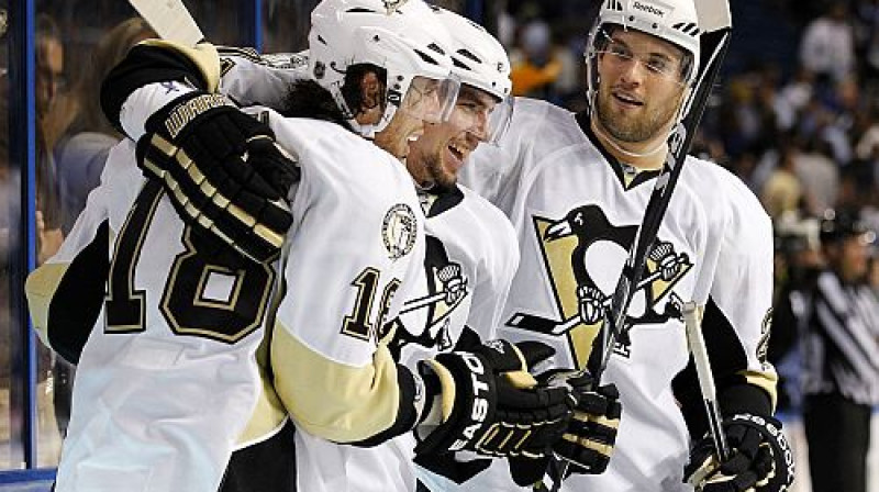 "Penguins" uzvaras attālumā no 2. kārtas
Foto: Reuters/Scanpix