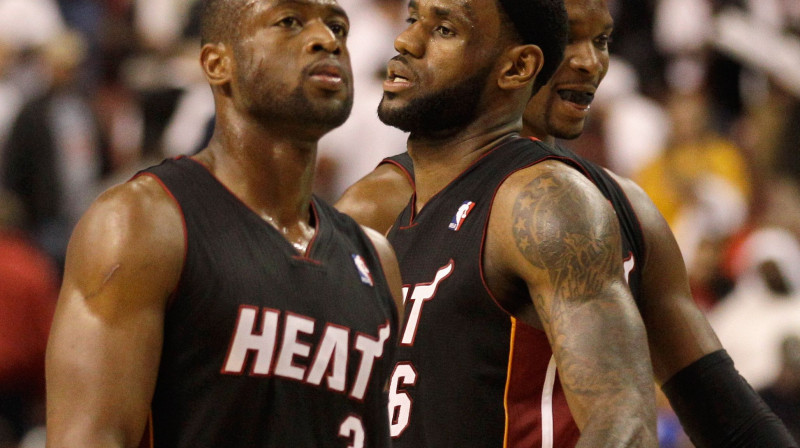 Dveins Veids un Lebrons Džeimss
Foto: AFP/Scanpix