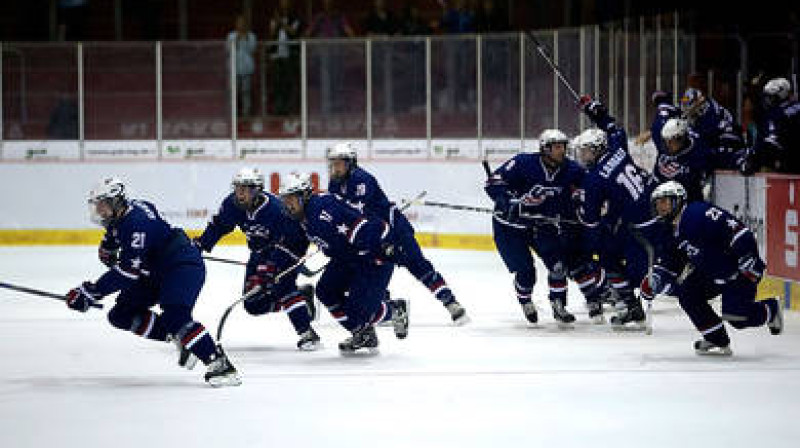 ASV tomēr uzveica Kanādu
Foto: iihf.com