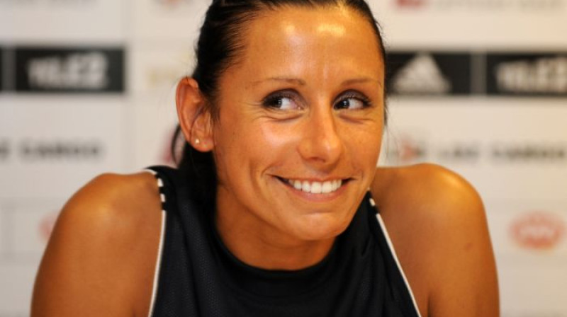Gunta Baško: "Spēlēsim olimpiādē? Kāpēc nē..."
Foto: Romāns Kokšarovs, "Sporta Avīze", f64