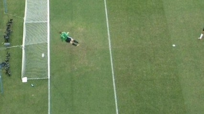 Frenka Lamparda ne-vārti pret Vāciju
Foto: BBC