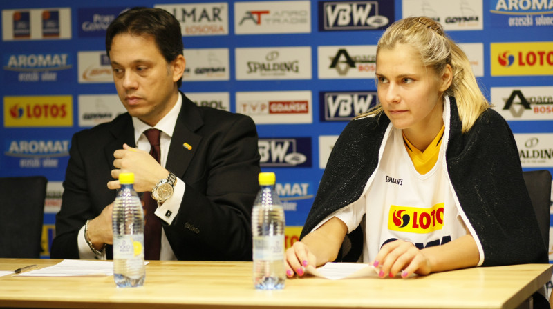 George Dikeoulakos un Elīna Babkina
Foto: www.lotosgdynia.pl