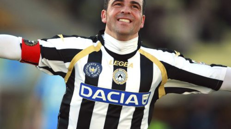 Antonio DI Natale tuvu tam, lai otro gadu pēc kārtas kļūtu par rezultatīvāko futbolistu čempionātā
Foto: AP/Scanpix