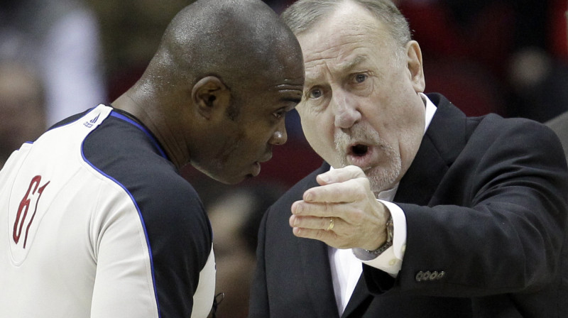 Vai Riks Adelmans savu taisnību tiesnešiem skaidros arī kā "Lakers" galvenais treneris?
Foto: AP/Scanpix