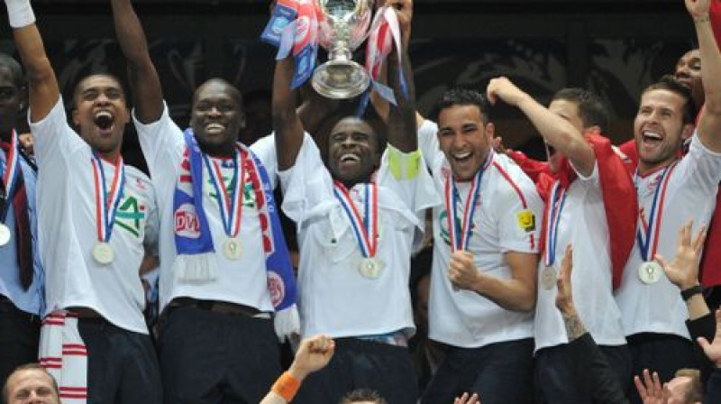 "Lille" ar iegūto kausu
Foto: AFP/Scanpix