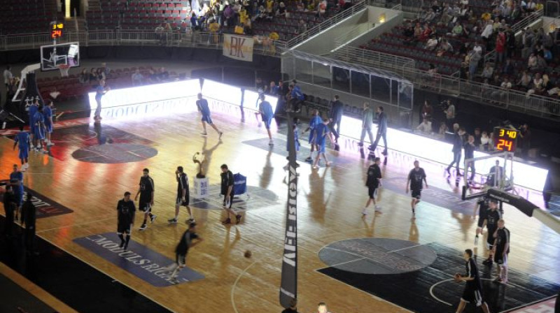 Arī rītvakar ar pieciem nepietiks...
Foto: Romāns Kokšarovs, Sporta Avīze