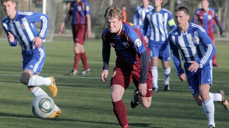 Uzbrukuma smailē Oļegs Malašenoks
Foto: Ivars Veiliņš, www.jelgavasvestnesis.lv