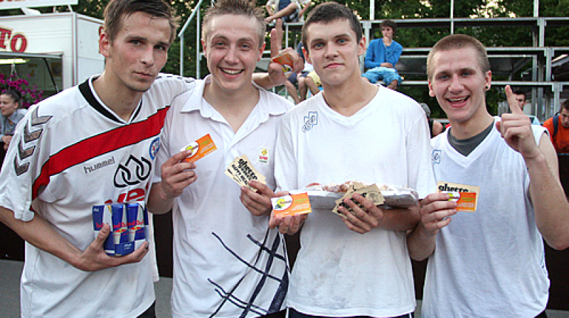 "Ghetto Football" čempioni - "Oskaram bija vienalga"
Foto: Renārs Buivids