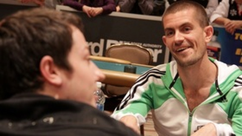 Gus Hansen pret Tom Dwan