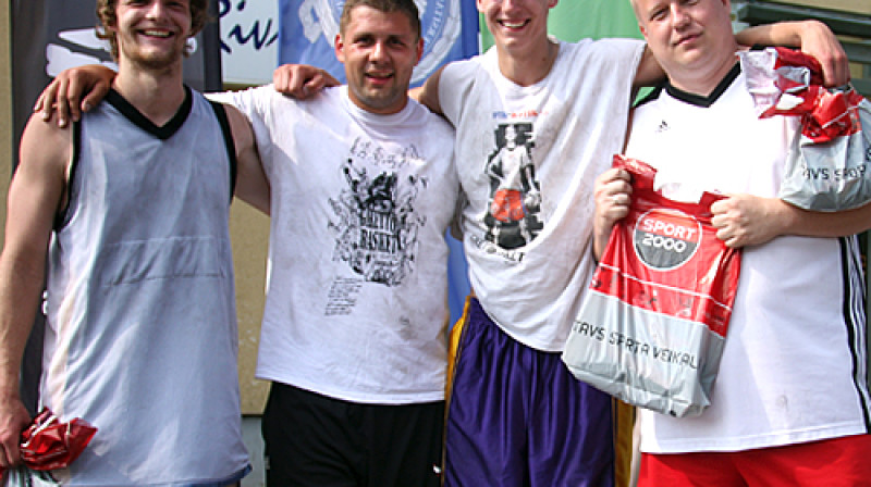 Daugavpils čempionvienība "Kaijasenergy.lv" - Toms Broks, Raimonds Elbakjans, Kristaps Dārgais, Renārs Buivids
Foto: Liene Buivida