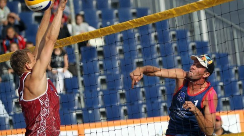 Sergejs Prokopjevs pret Jāni Šmēdiņu
Foto: fivb.org