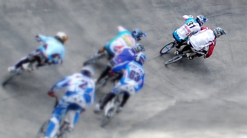 BMX GP latvija 2. posma fināla Sadursmes brīdis. Iekšmalā - Toms Mankus, ārmalā - Artūrs Matisons