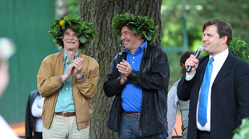 Latvijas Tenisa Savienības ģenerālsekretārs Jānis Pliens, Krievijas Tenisa federācijas prezidents Šamils Tarpiščevs un pasākuma vadītājs Ansis Bogustovs
Foto: Jānis Blaus