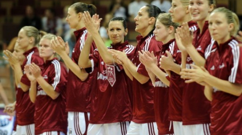 Latvijas izlases basketbolistes
Foto: Romāns Kokšarovs, Sporta Avīze/f64.