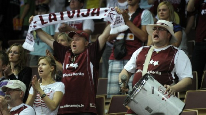 Saturies, Lodza! Latvieši brauc!
Foto: Romāns Kokšarovs, Sporta Avīze/f64