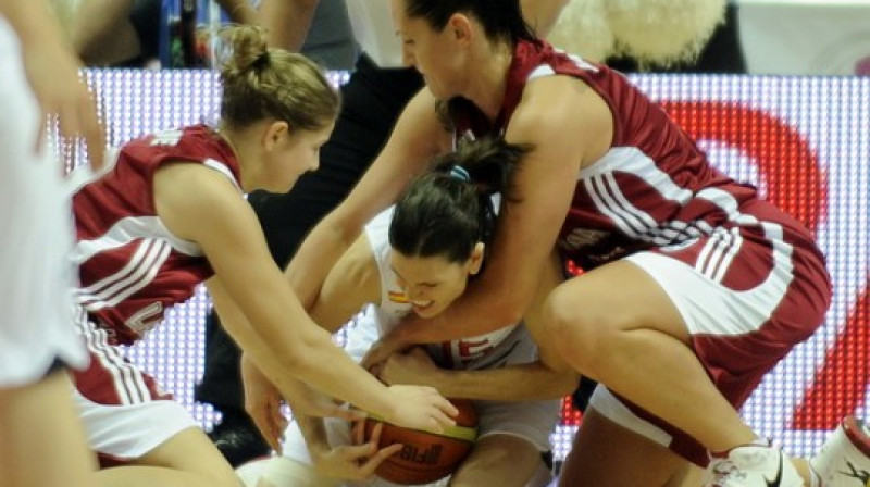 Spānijas izlasei uzvara pār Latviju nepalīdzēja iekļūt ceturtdaļfinālā.
Foto: Romāns Kokšarovs, Sporta Avīze/f64