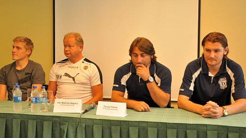 Galvenās personas preses konferencē: Rubens Jensens, Pērs Matiass Hogmo, Tamazs Pertija un Jurijs Šeļenkovs
Foto: Aivars Račko, Sportacentrs.com
