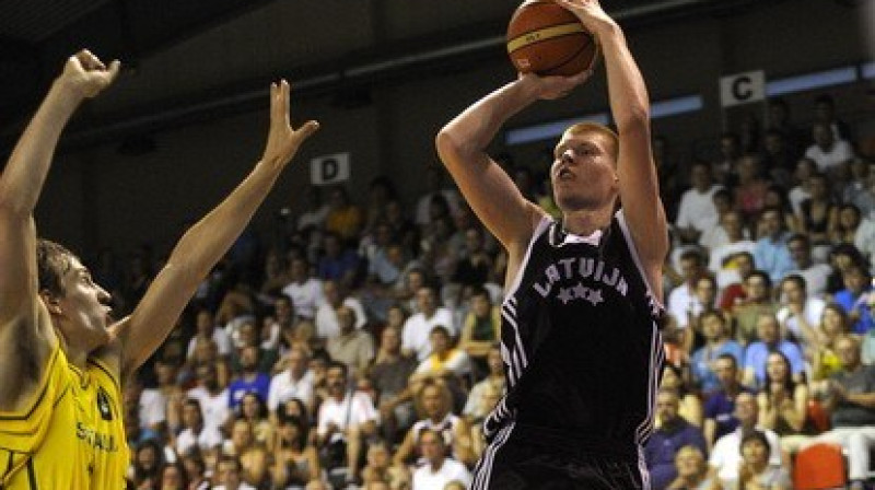 Dāvis Bertāns
Foto: Romāns Kokšarovs, Sporta Avīze, f64