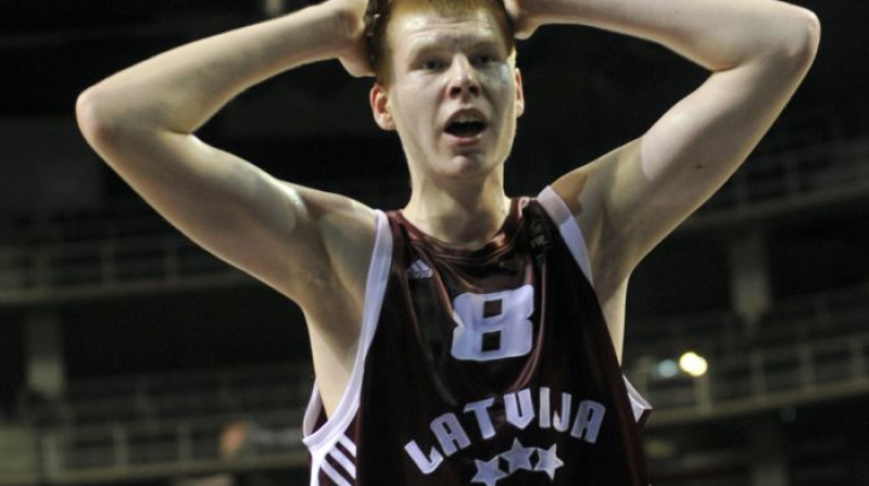Dāvis Bertāns pārdzīvo. Un rūdās nākotnei
Foto: Romāns Kokšarovs, Sporta Avīze