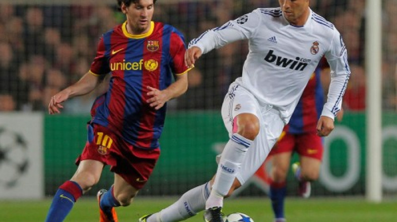 "La Liga" sezonas pirmais "El Clasico" norisināsies 11. vai 12. decembrī Madrides "Santiago Bernabeu"
Foto: AP/ Scanpix