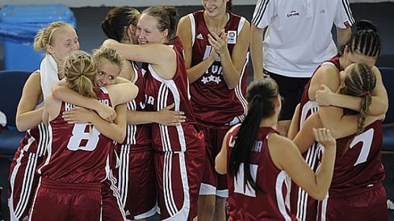 Latvietes var līksmot
Foto: fibaeurope.com