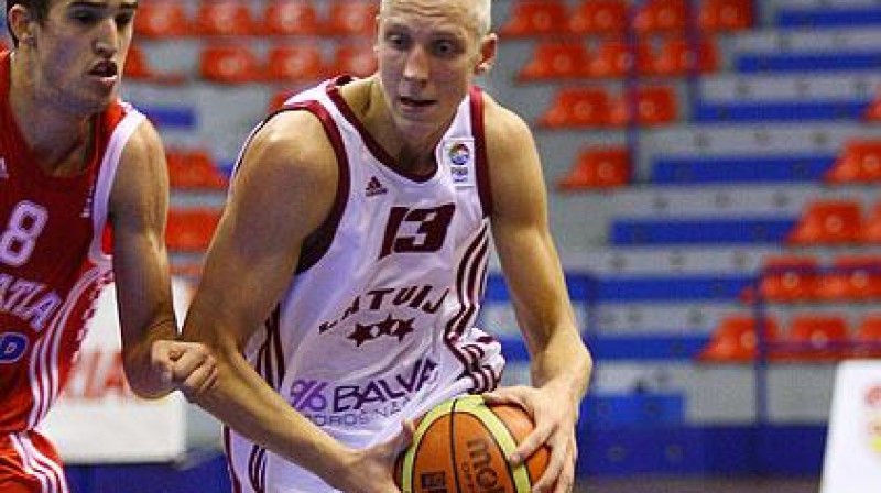 Mareks Mejeris ar 14 punktiem bija Latvijas U20 izlases rezultatīvākais spēlētājs mačā ar Krievijas komandu.
Foto: fibaeurope.com