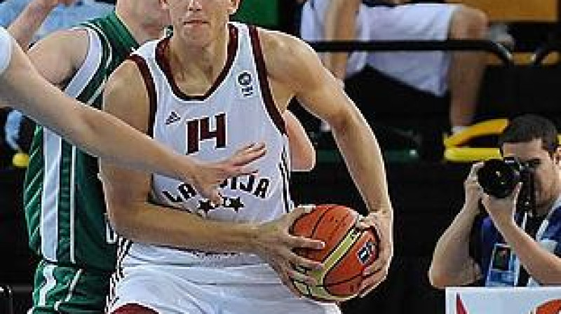 Mārtiņš Meiers bija viens no Latvijas U20 izlases vērtīgākajiem spēlētājiem Eiropas U20 čempionātā Bilbao.
Foto: fibaeurope.com