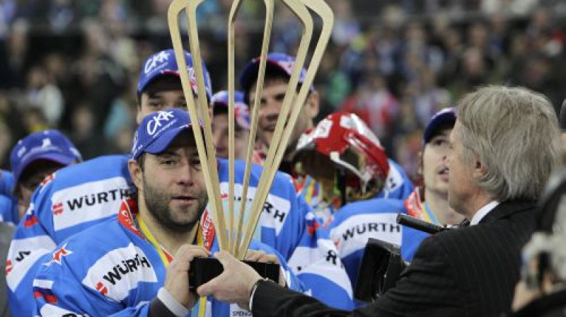 Maksims Sušinskis ar Špenglera kausu
Foto: AP/Scanpix