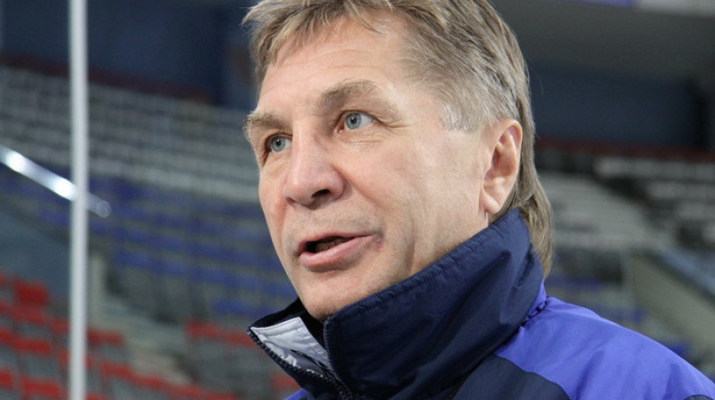 "Yugra" galvenais treneris Sergejs Šepeļovs
Foto: www.ugra-hc.ru