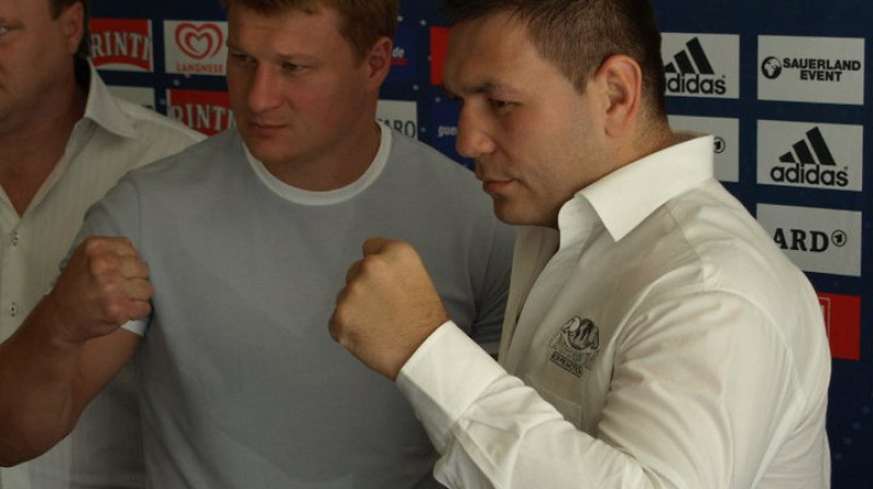 Aleksandrs Povetkins un Ruslans Čagajevs
Foto: SE