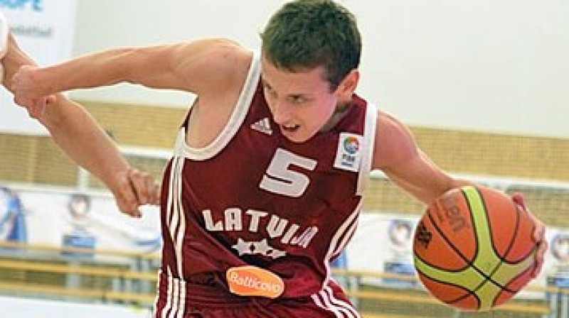 Kristaps Pļavnieks Latvijas U18 izlases kreklā
Foto: fibaeurope.com