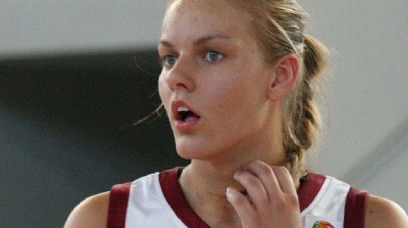 Anete Kiršteine
Foto: www.womensbasketball-in-france.com