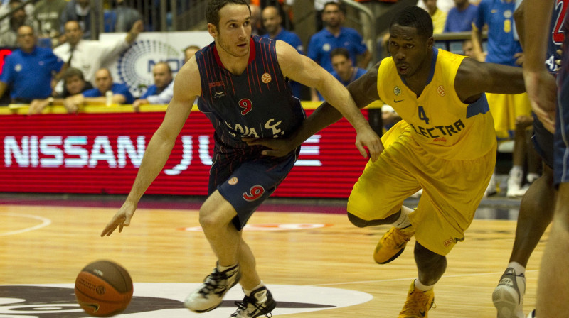 Jaunais "Barcelona" saspēles vadītājs Marcelinju Huertas 
Foto: AFP/Scanpix